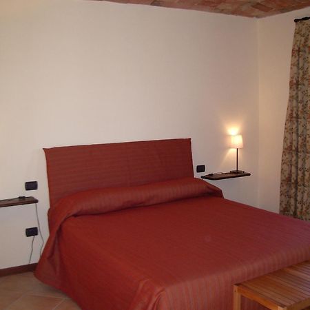B&B Cascina Gaione Via Gallina,18B 12052 Neive Cn Værelse billede