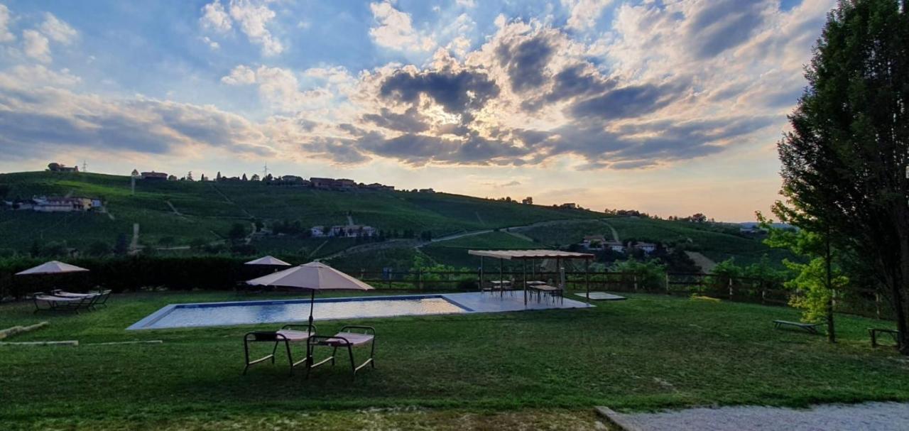 B&B Cascina Gaione Via Gallina,18B 12052 Neive Cn Eksteriør billede