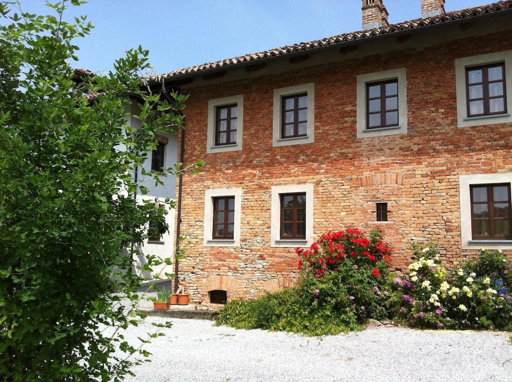B&B Cascina Gaione Via Gallina,18B 12052 Neive Cn Eksteriør billede